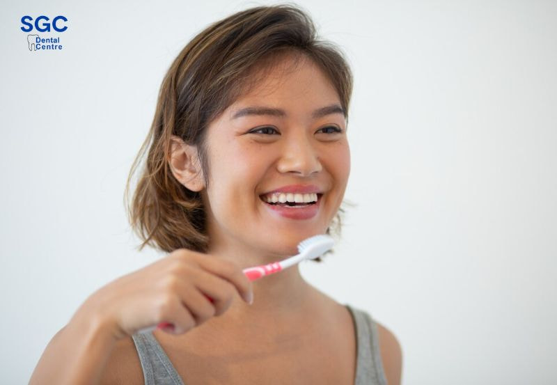 Chăm sóc sức khỏe răng miệng theo chỉ dẫn của bác sĩ sau khi cấy ghép Implant