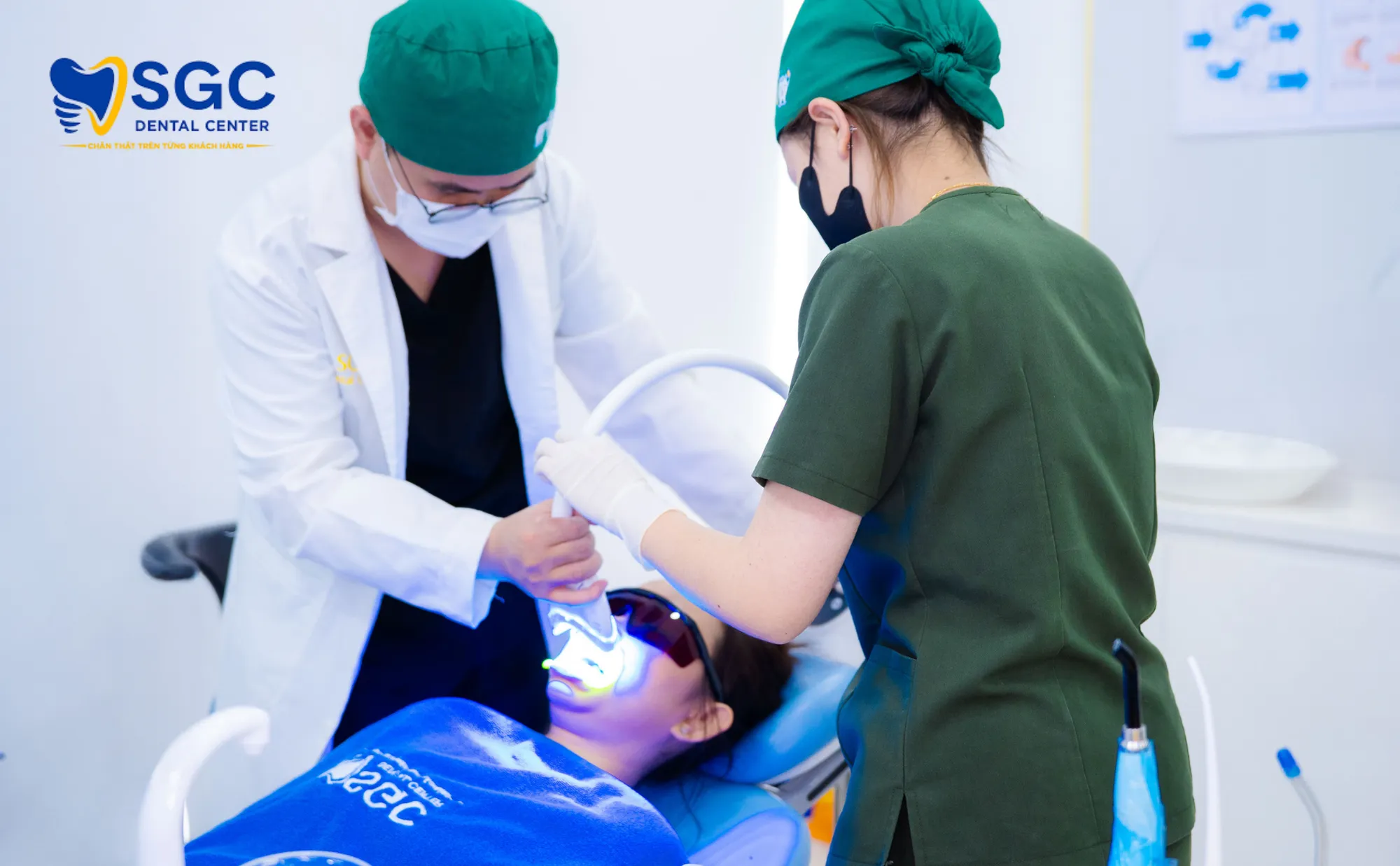 chieu-laser-trang-rang-sgc